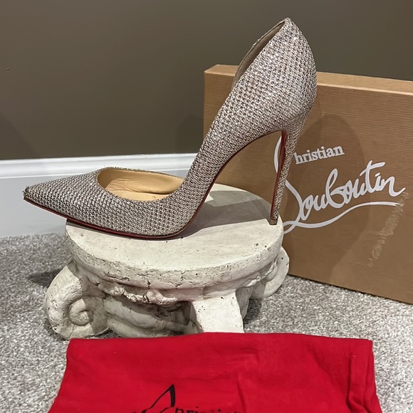 Authentic Christian Louboutin champagne heels - Picture 2 of 6